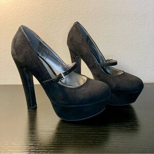 G by Guess Black Mary-Jane Style Platform Heels